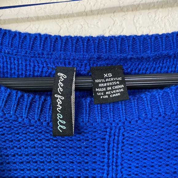 4/$24 free for all Royal Blue Chunky Sweater Size XS - Picture 3 of 4